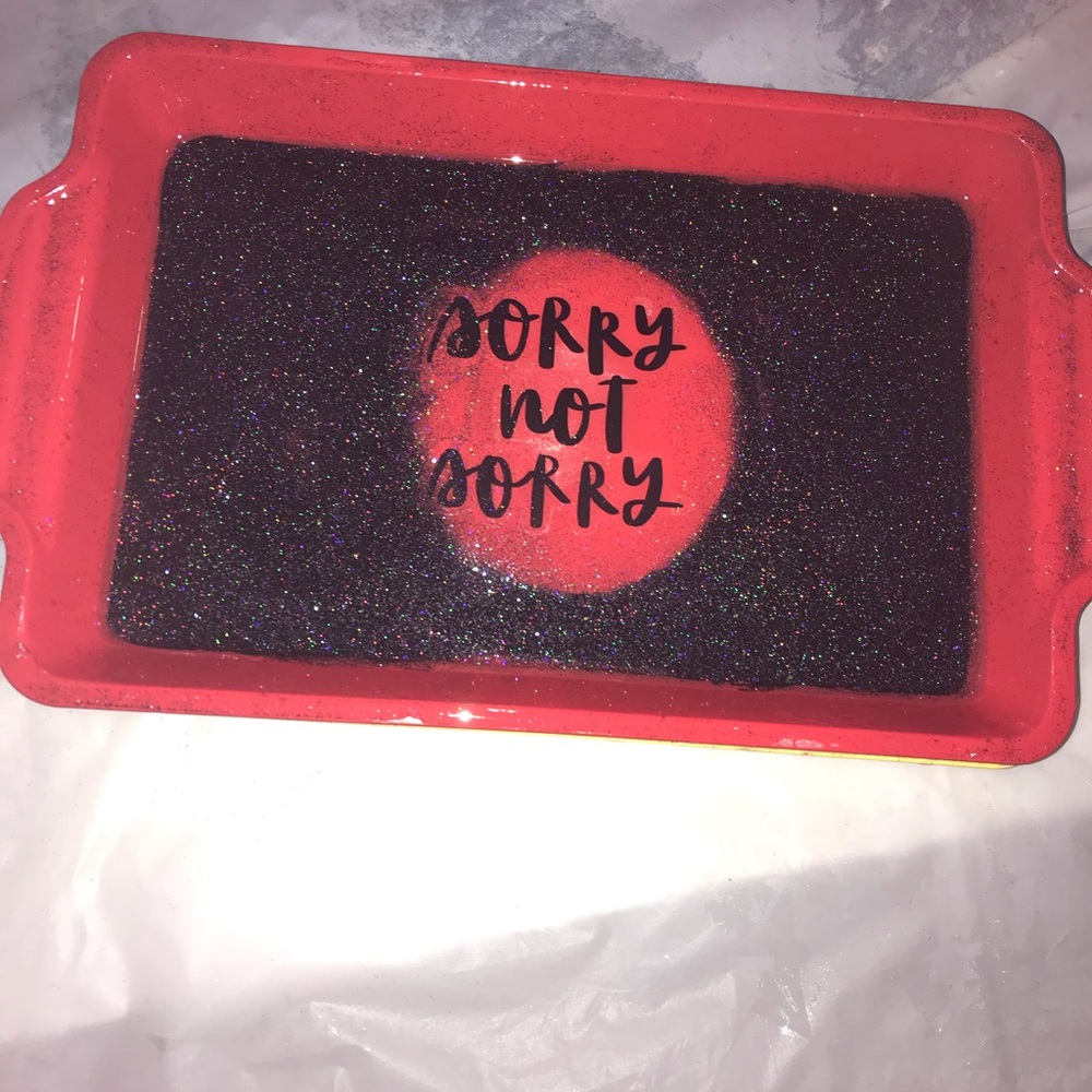 Rolling tray and grinder